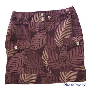 mauve banana leaf mini skirt stretch size 4 Axcess by Liz Claiborne